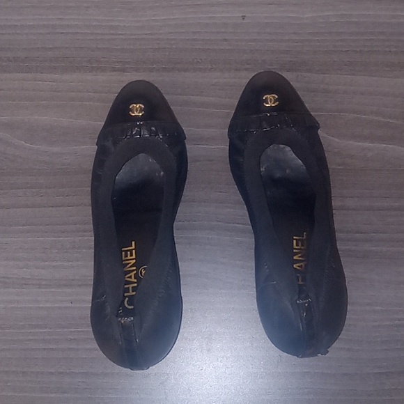 Chanel black leather/patent leather heels in size 36.5 - Picture 6 of 10